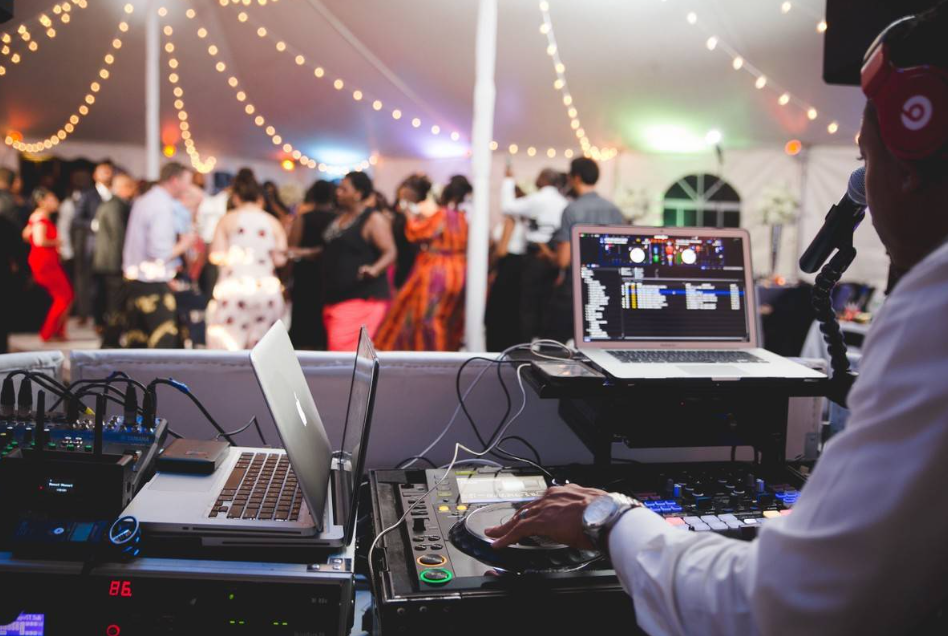 wedding DJ hire on the Gold Coast